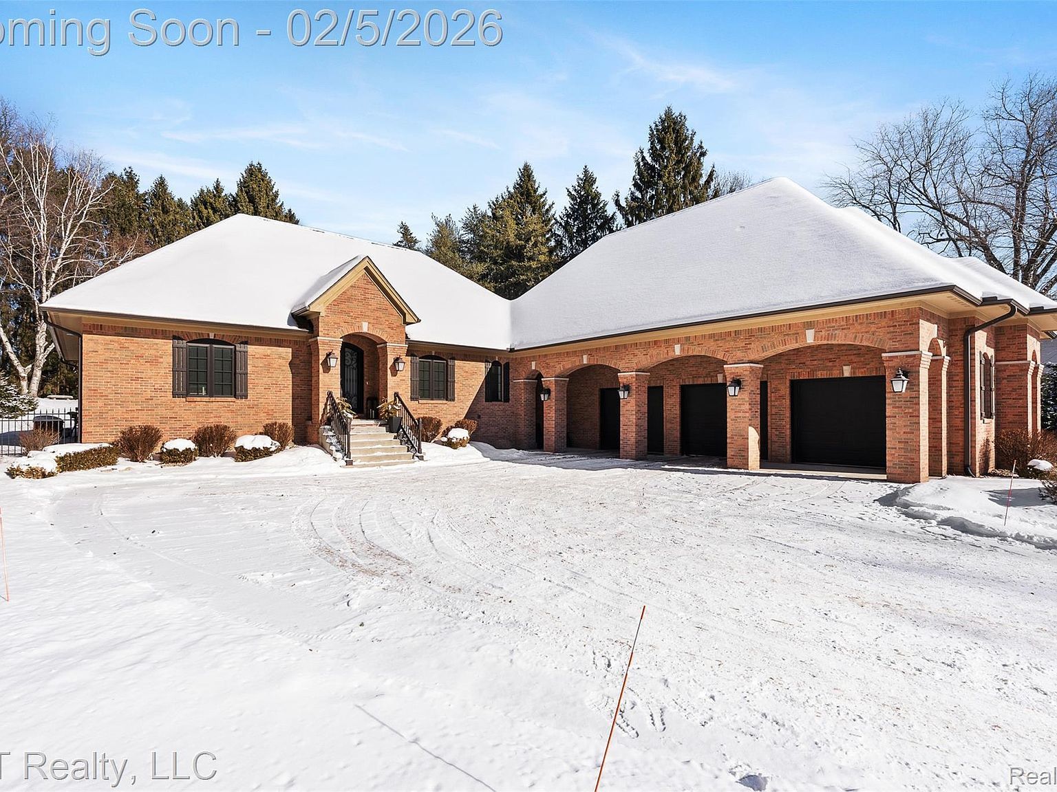 4525 Mapleton Dr Howell, MI 48843 - Thumbnail 2