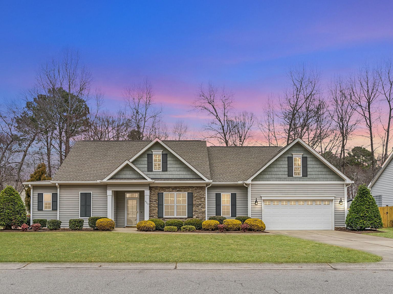 929 E Ivy Valley Dr Fuquay Varina, NC 27526 - Thumbnail 2