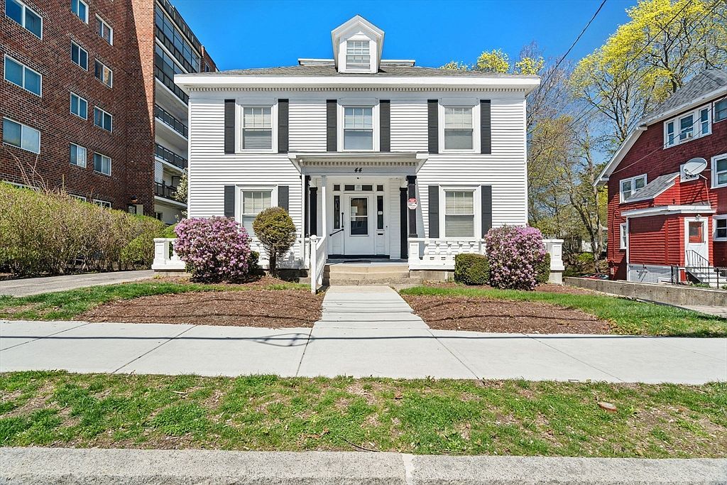 44 Greenleaf St Quincy, MA 02169, 2169