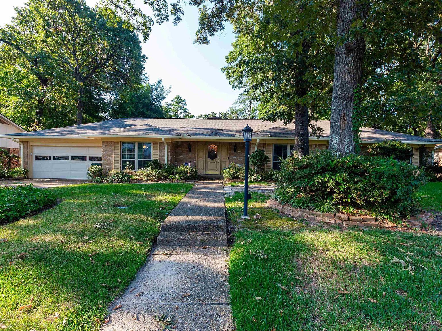 1507 Kensington Dr Tyler, TX 75703 - Thumbnail 2