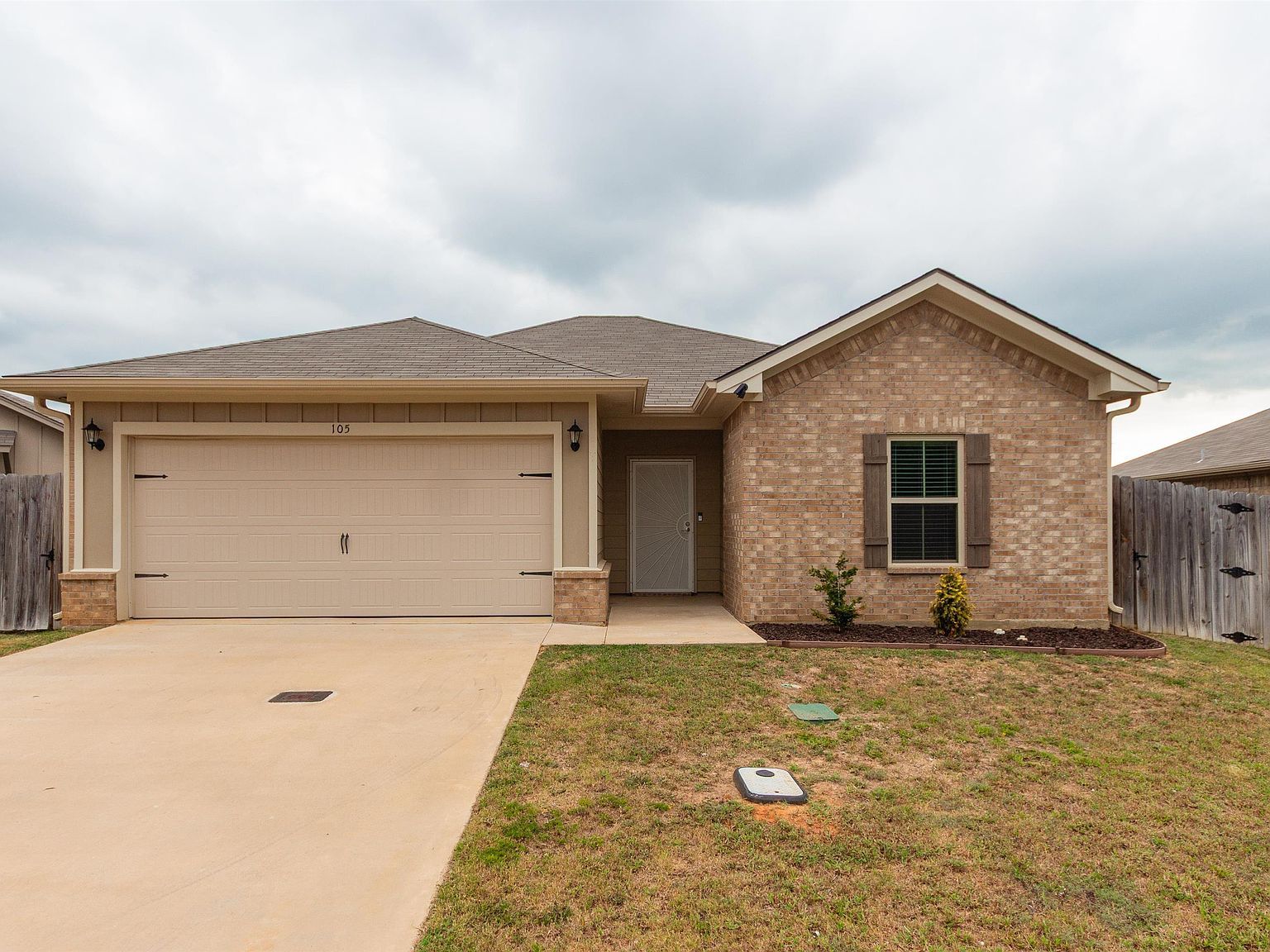 105 Summit Cv Jacksonville, TX 75766 - Thumbnail 2