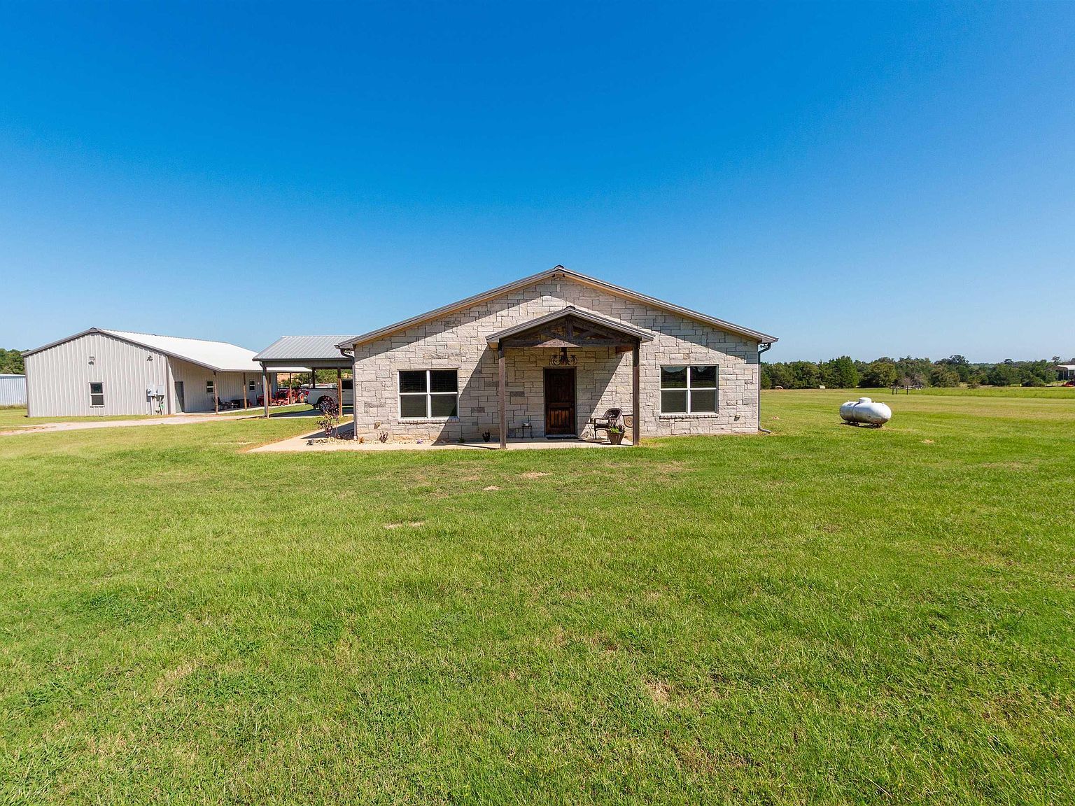 313 County Road 4617 Troup, TX 75789 - Thumbnail 2