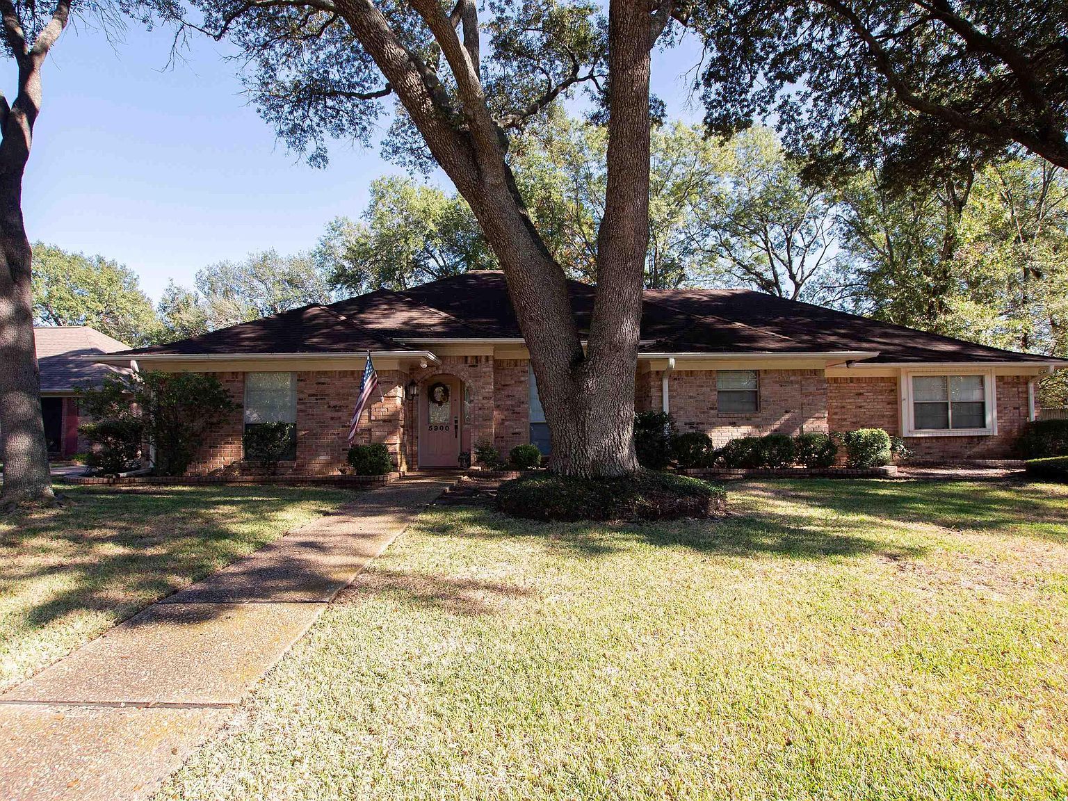 5900 Stoneleigh Dr Tyler, TX 75703 - Thumbnail 2