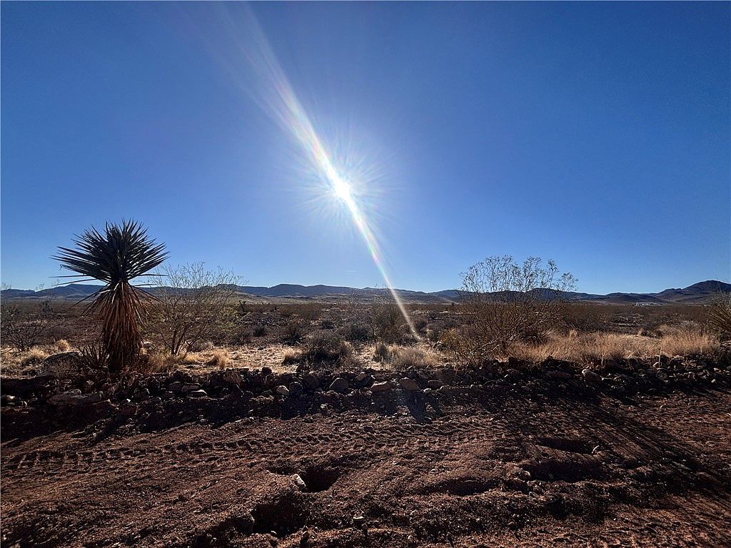 LOT 3 N Dilkon Rd Golden Valley, AZ 86413 - Thumbnail 2