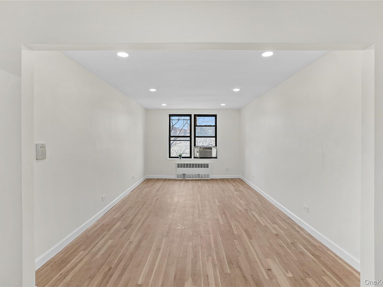 33-04 Junction Blvd #4P Jackson Heights, NY 11372 - Thumbnail 2