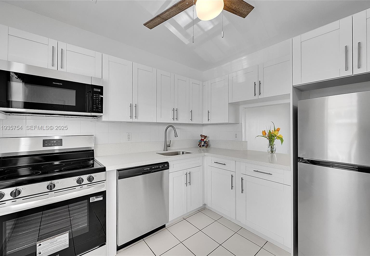 7305 NW 4th Pl APT 202 Pompano Beach, FL 33063 - Thumbnail 2