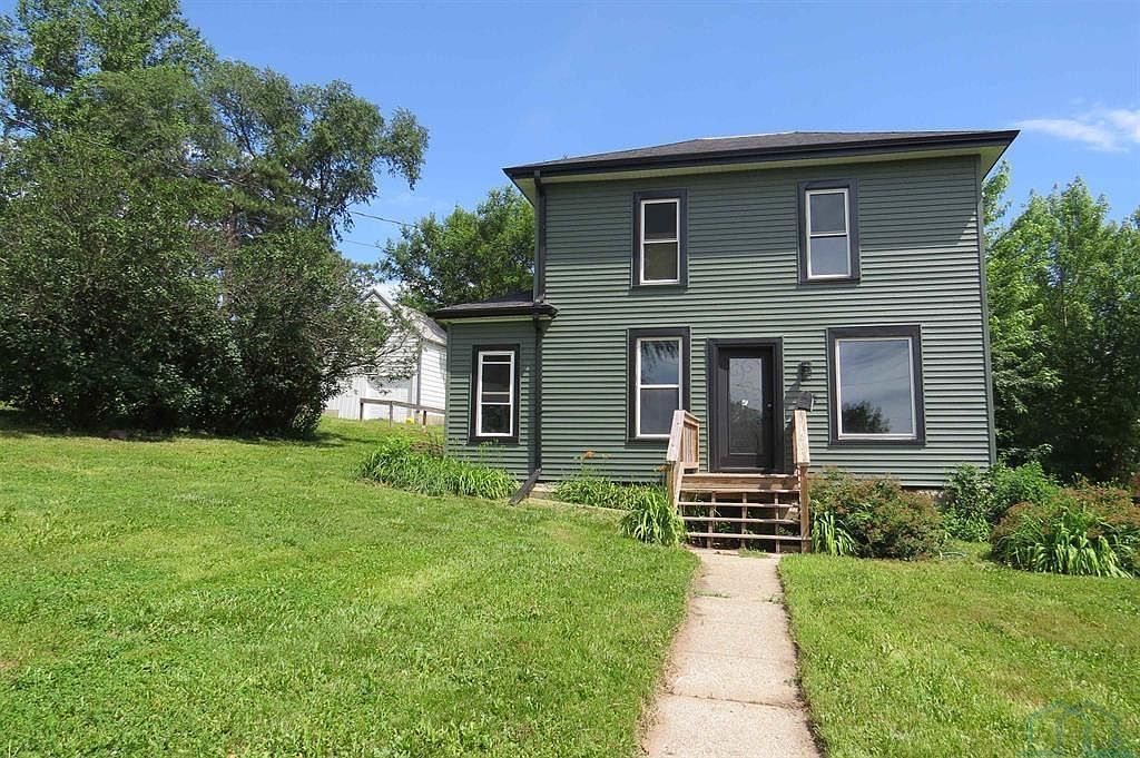 128 Spruce St Cherokee, IA 51012 - Thumbnail 2