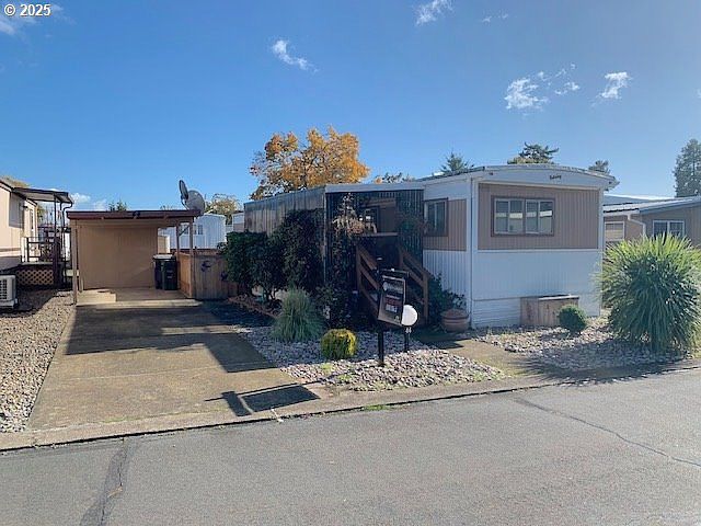 2150 Laura St SPACE 44 Springfield, OR 97477 - Thumbnail 2