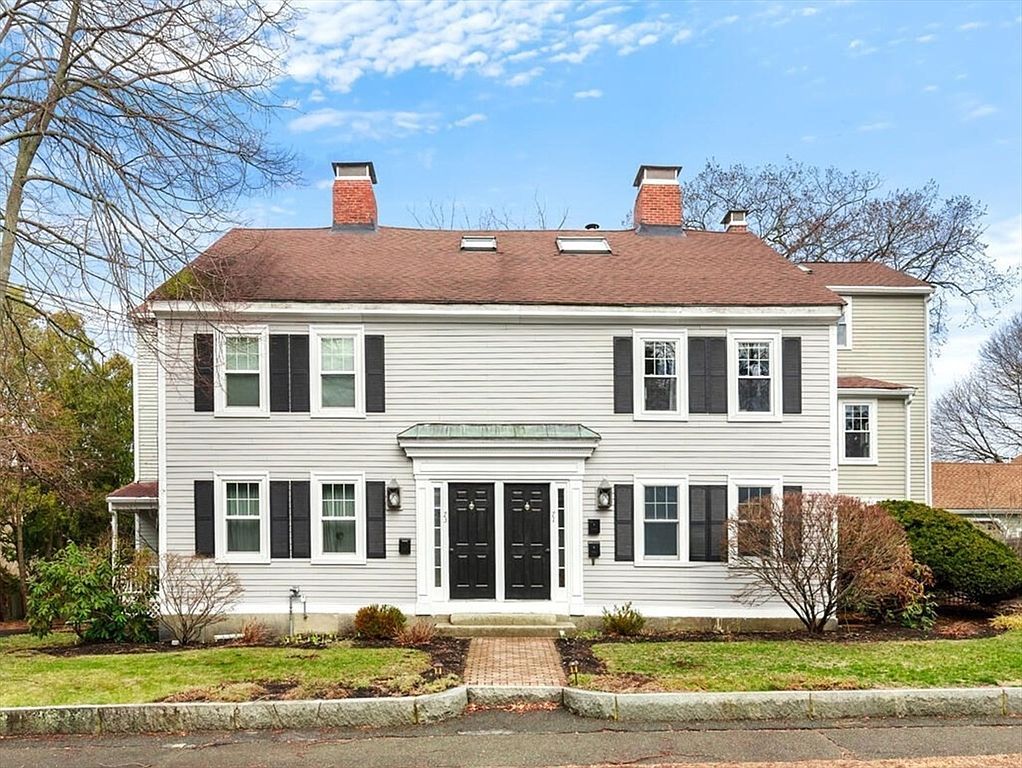 71 Conant St #3 Beverly, MA 01915  | Condominium