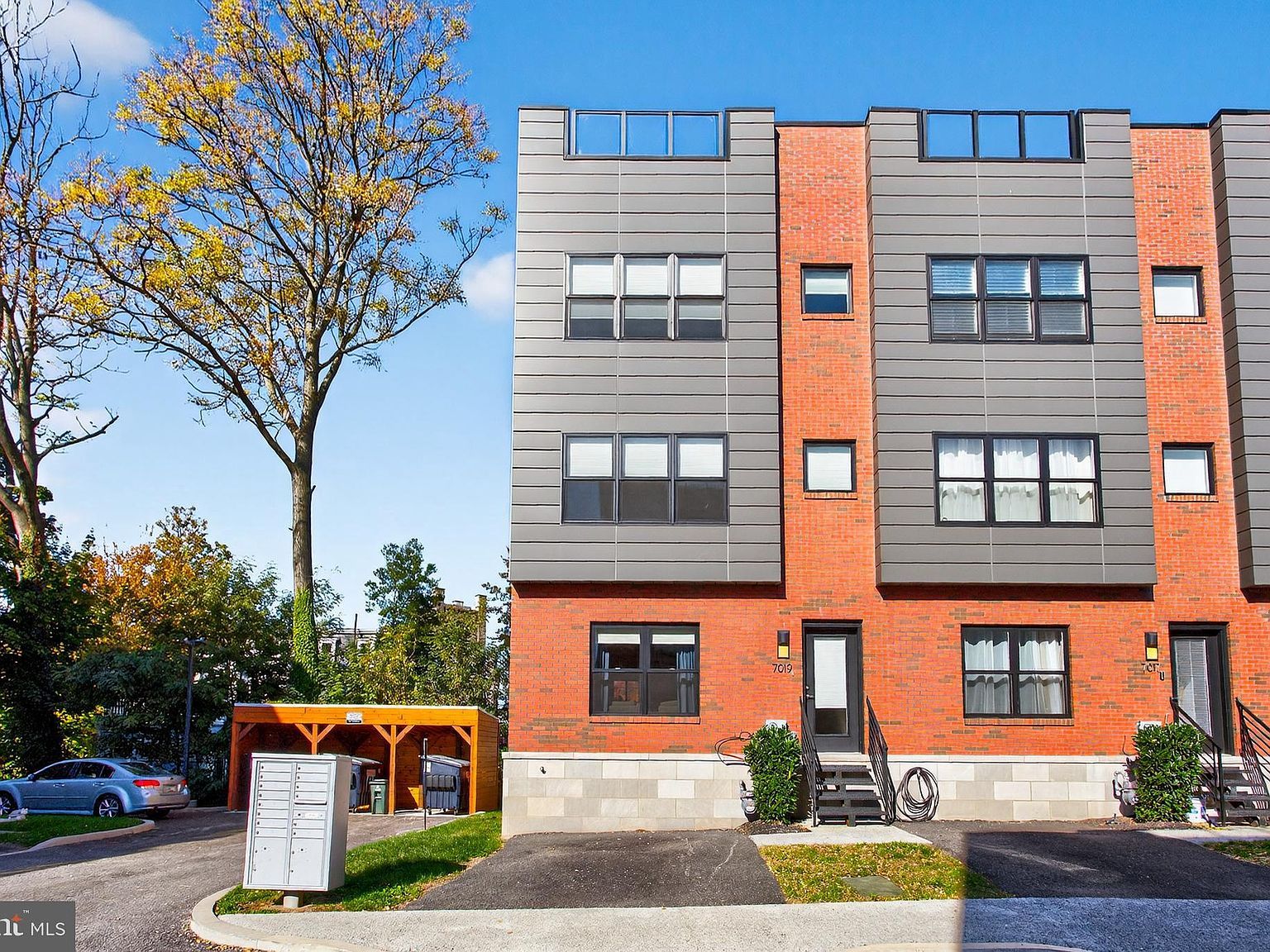 7019 Pipers Glen Way Philadelphia, PA 19119 - Thumbnail 2