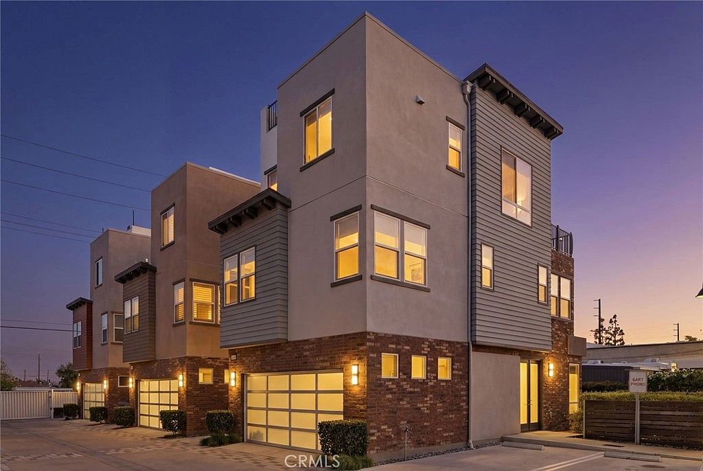 783 Wonder Ln Costa Mesa, CA 92627  | Condominium