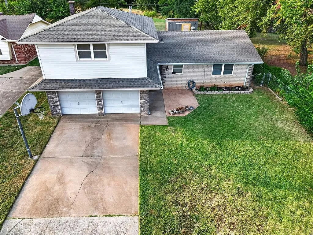 117 Olympic Dr Moore, OK 73160, 73160