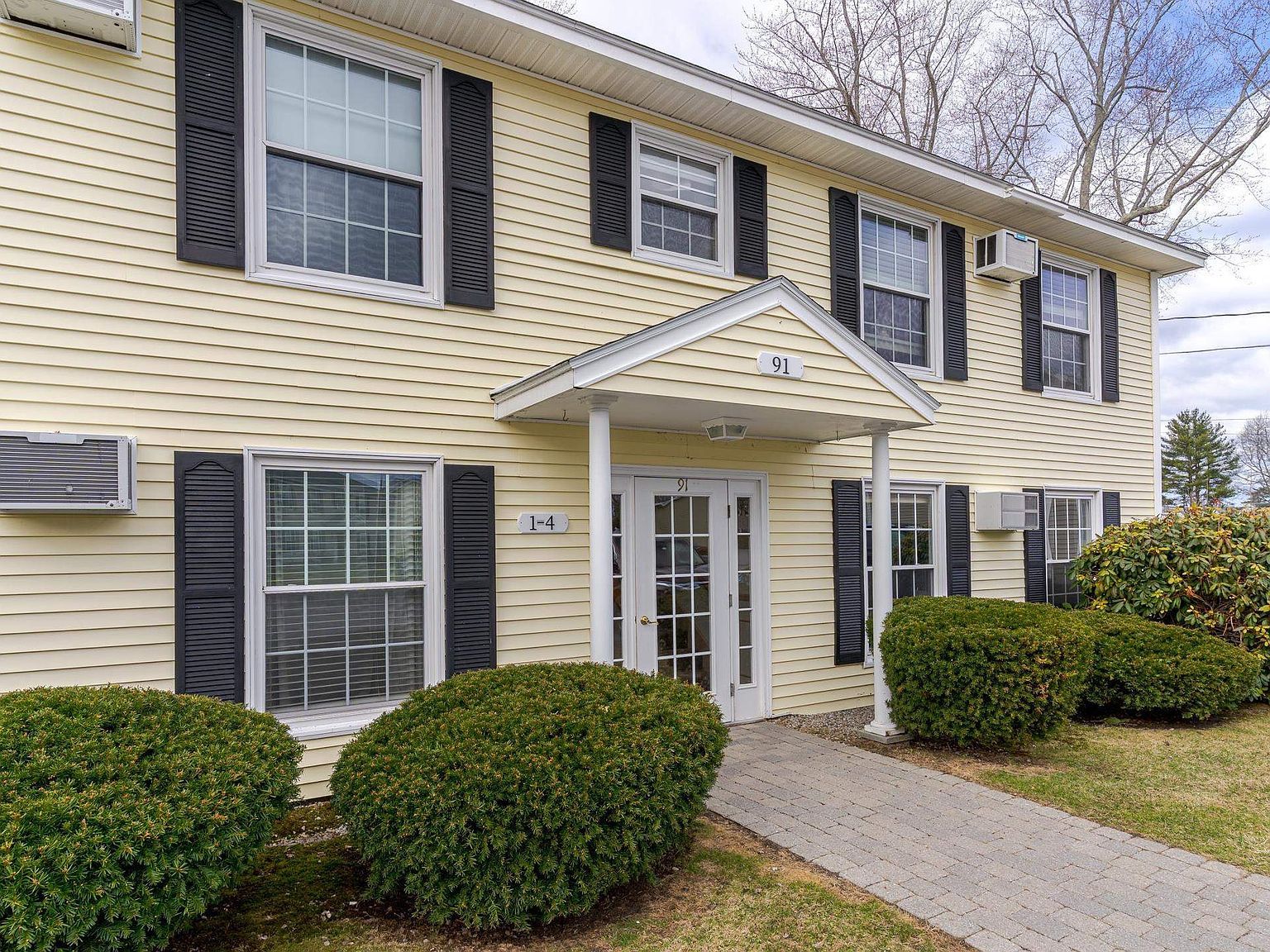 91 Winnacunnet Rd APT 1 Hampton, NH 03842 - Thumbnail 2