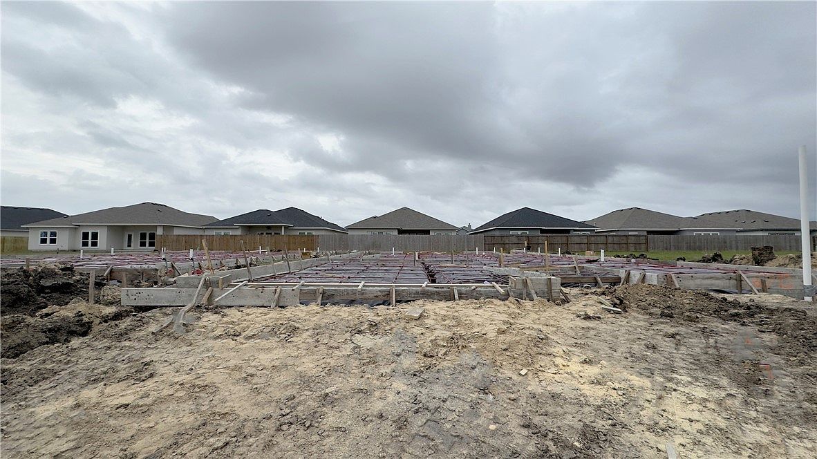 6717 La Salle Dr Corpus Christi, TX 78414 - Thumbnail 2