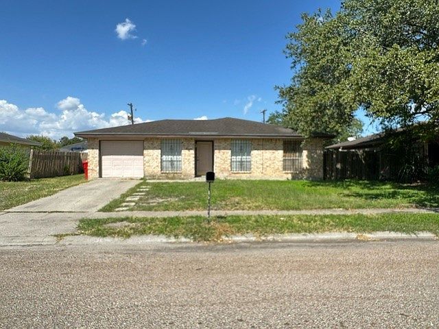 115 Cactus St Robstown, TX 78380 - Thumbnail 2