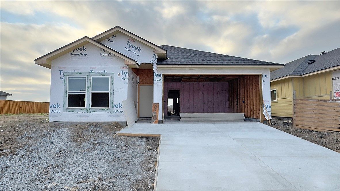 6210 Sadie St Corpus Christi, TX 78415 - Thumbnail 2