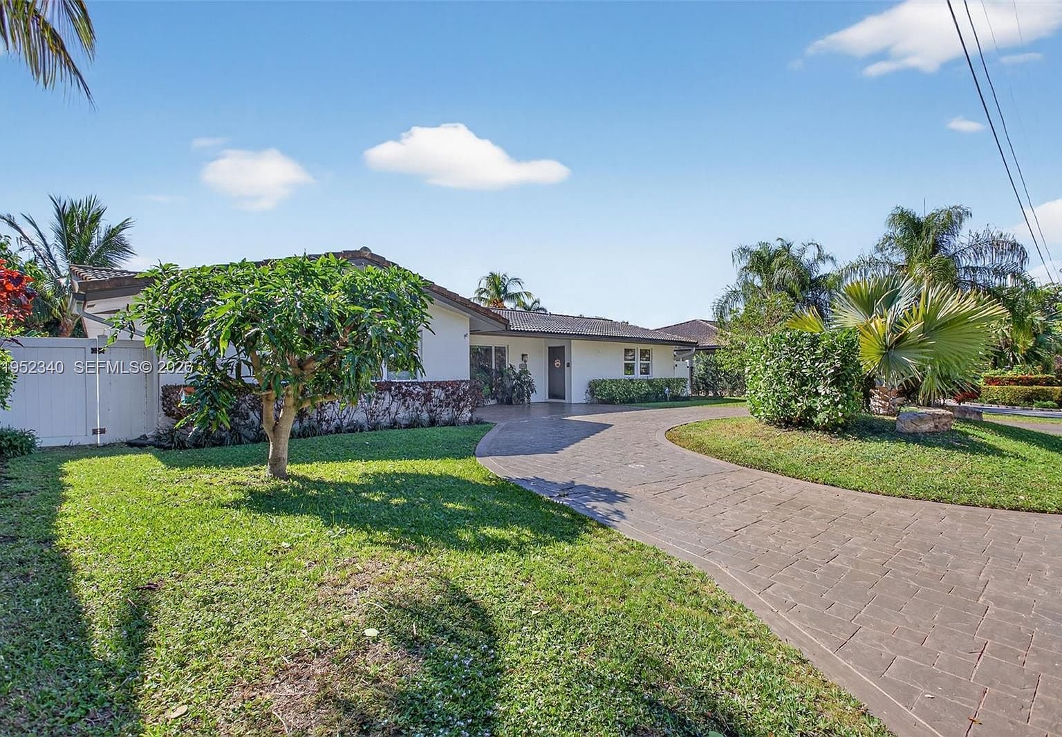 2910 NE 52nd St Fort Lauderdale, FL 33308 - Thumbnail 2