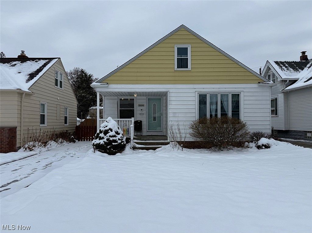 11604 Bradwell Rd Garfield Heights, OH 44125 - Thumbnail 2