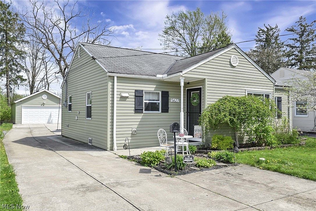 5627 Burns Rd North Olmsted, OH 44070  | Single Family