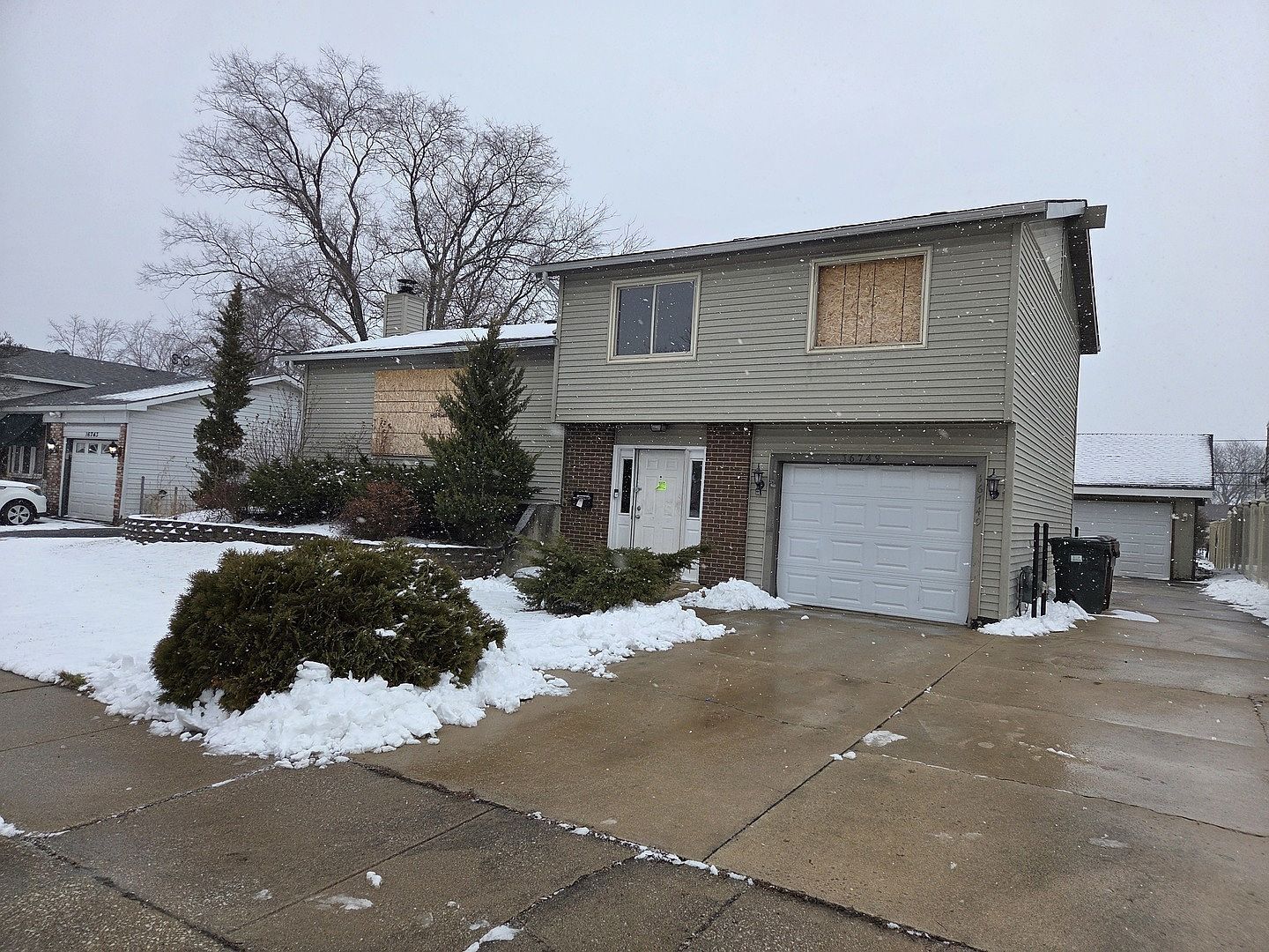 16749 Meadowdale Dr Oak Forest, IL 60452 - Thumbnail 2