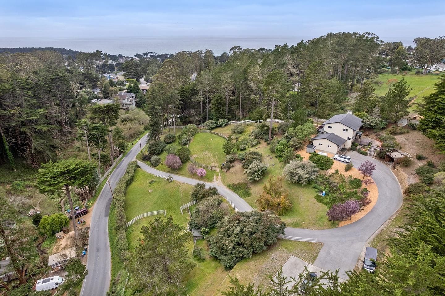 1790 Sunshine Valley Rd Moss Beach, CA 94038 - Thumbnail 2