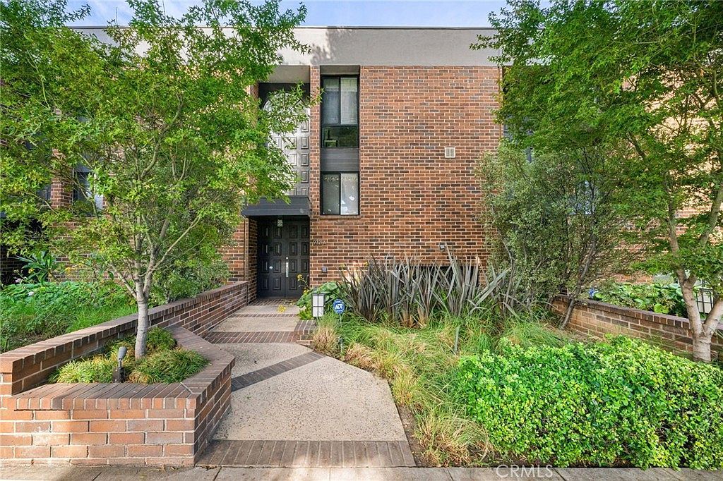 9321 Burton Way APT A Beverly Hills, CA 90210 - Thumbnail 2