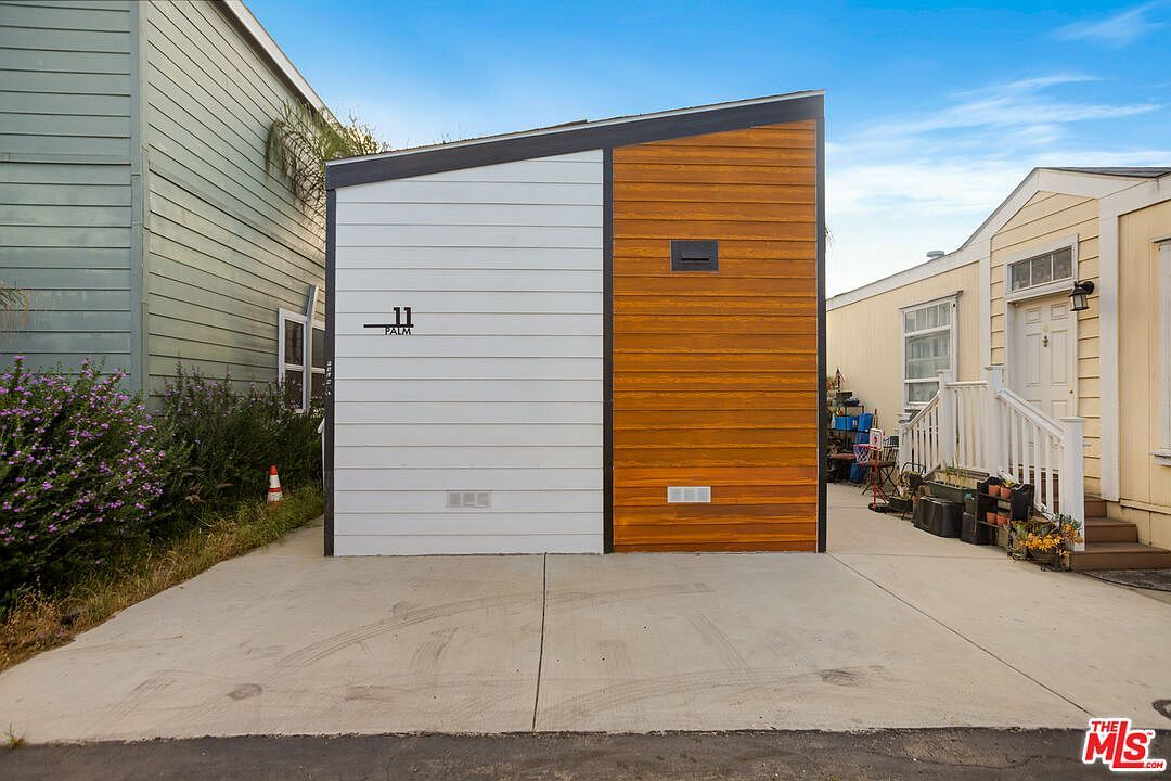 8250 Lankershim Blvd #126 North Hollywood, CA 91605 - Thumbnail 2