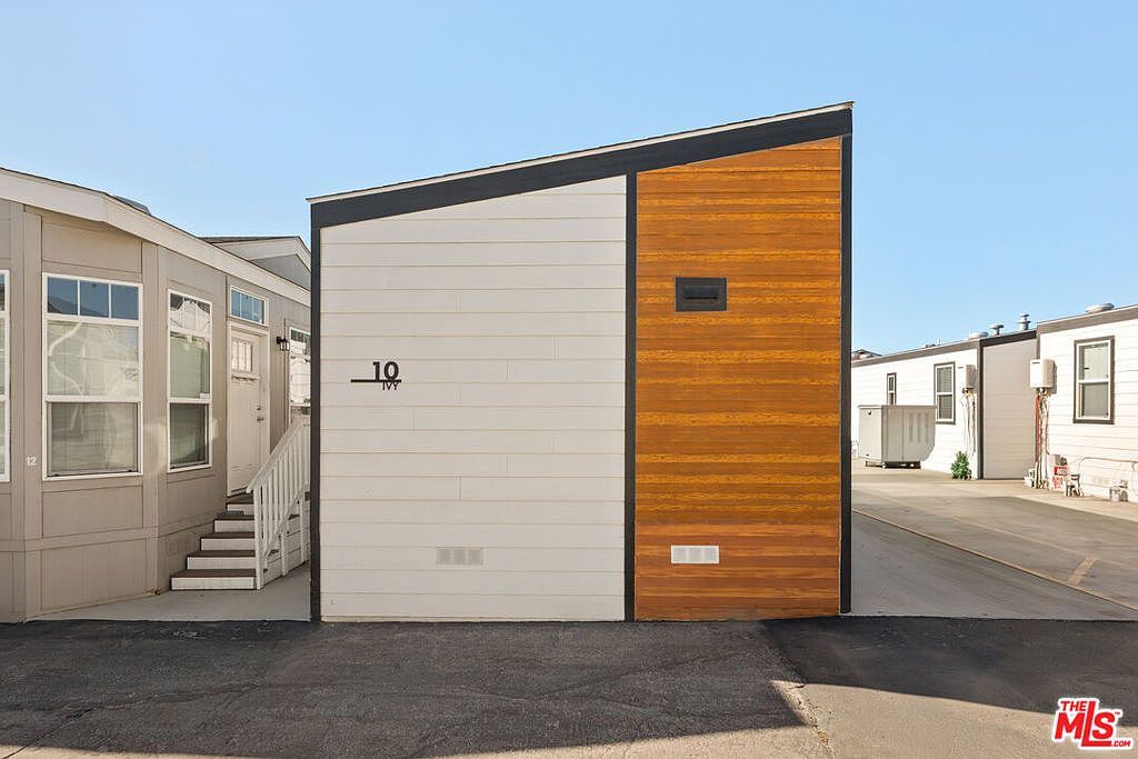 8250 Lankershim Blvd #130 North Hollywood, CA 91605 - Thumbnail 2