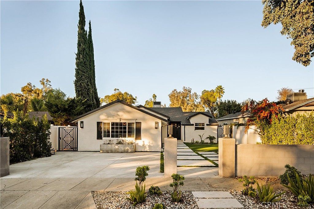 21231 San Miguel St Woodland Hills, CA 91364 - Thumbnail 2