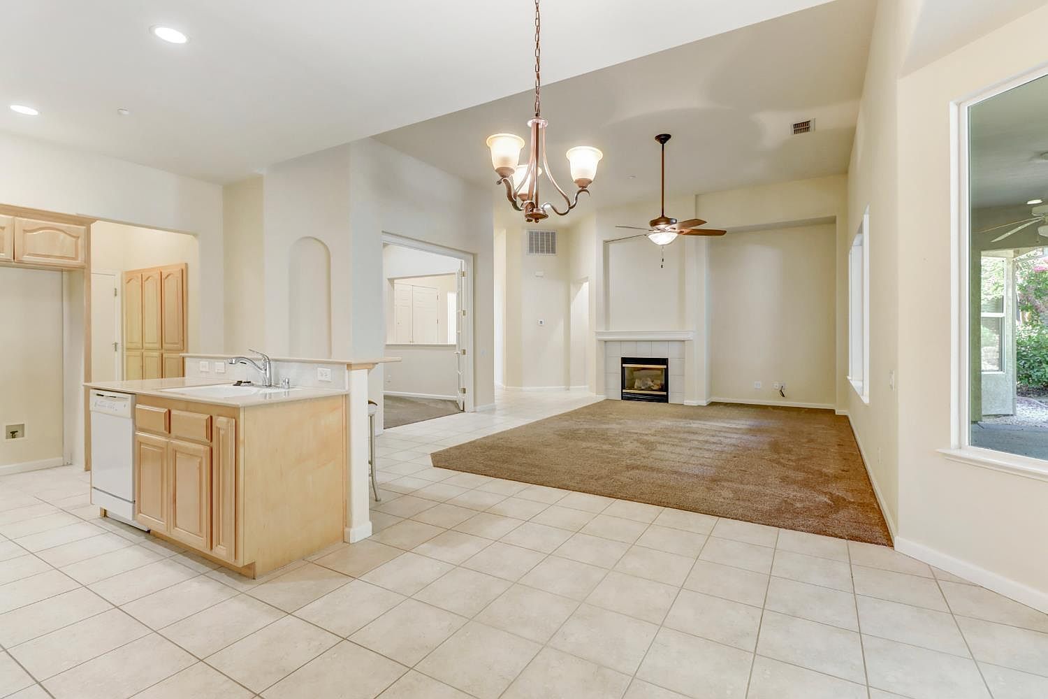 3501 Saberton Ct Rocklin, CA 95765 - Thumbnail 2