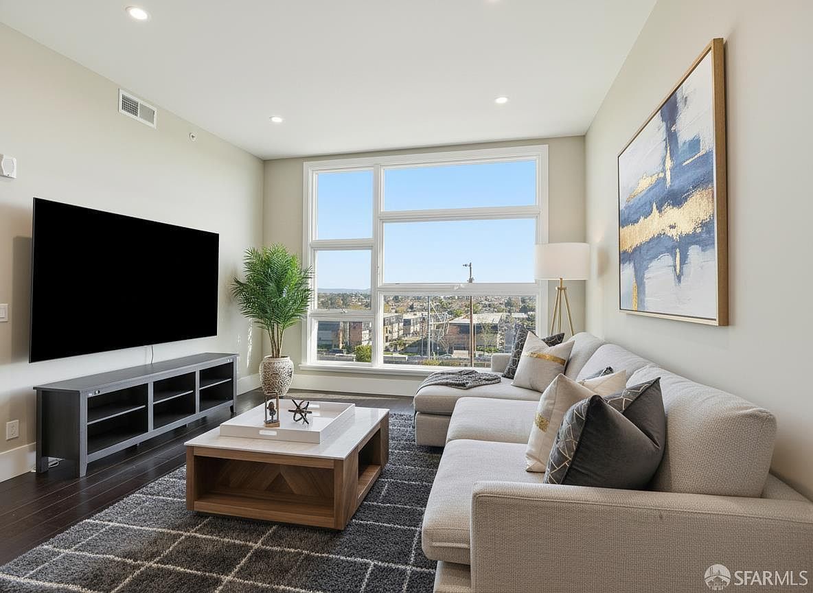 600 El Camino Real Rd #302 Belmont, CA 94002 - Thumbnail 2