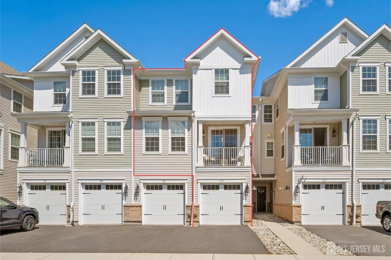 215 Park Ln Dunellen, NJ 08812  | New build