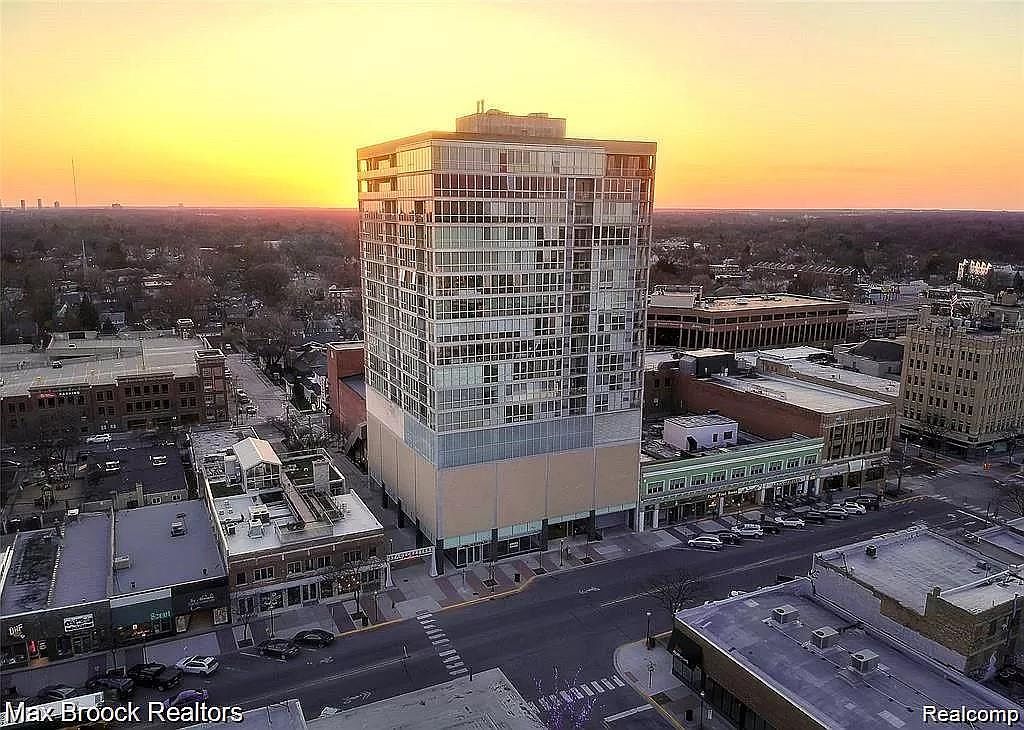 432 S Washington Ave UNIT 1704 Royal Oak, MI 48067 - Thumbnail 2