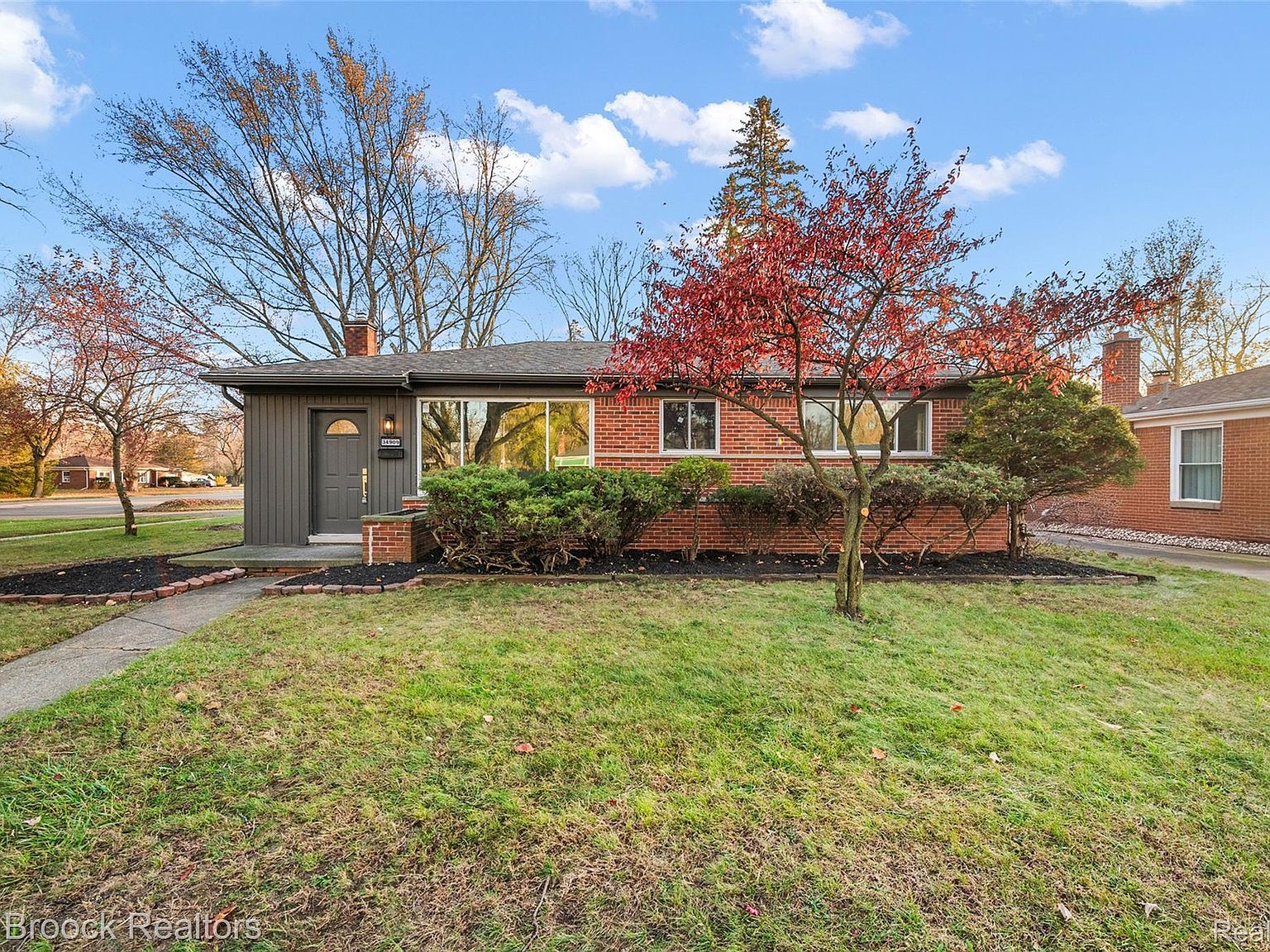 34909 W Chicago St Livonia, MI 48150 - Thumbnail 2