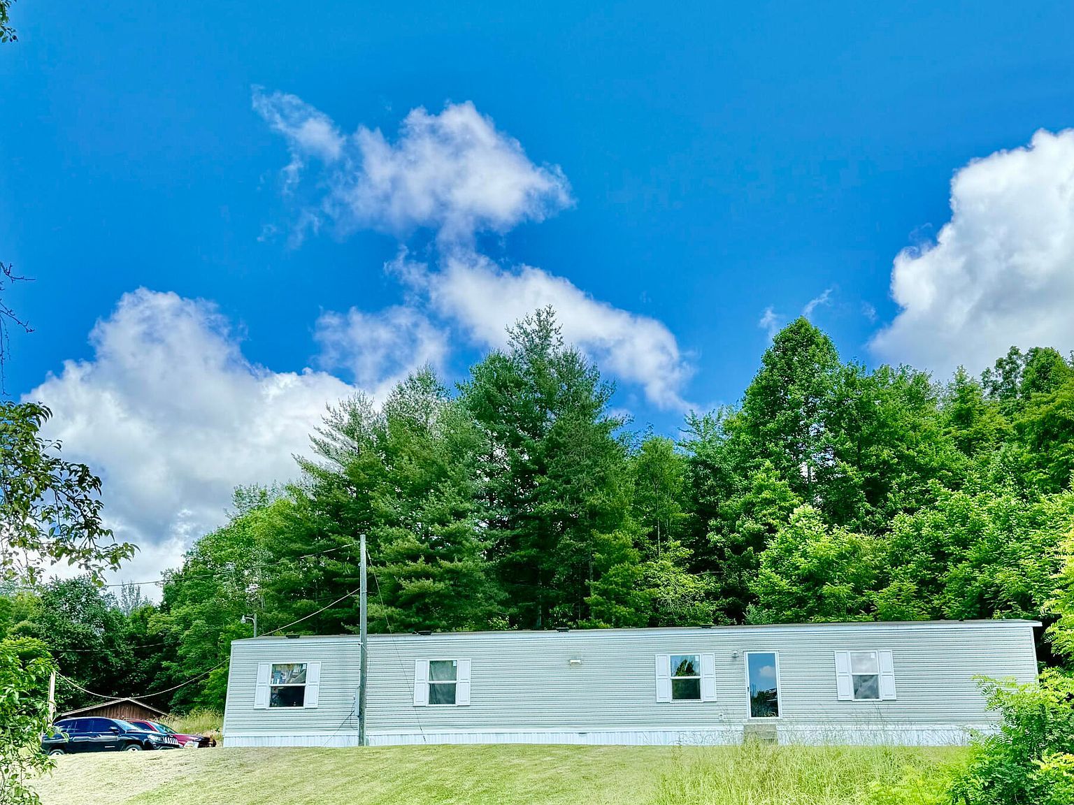 1060 Veneable School Rd Booneville, KY 41314 - Thumbnail 2