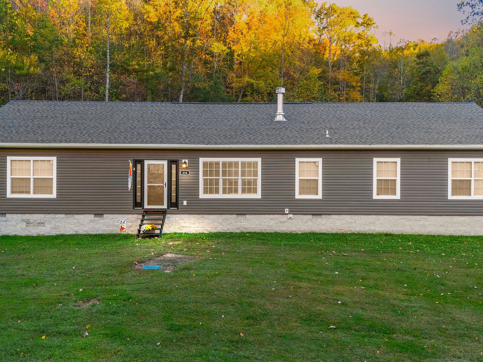 454 E Lick Br Salyersville, KY 41465 - Thumbnail 2