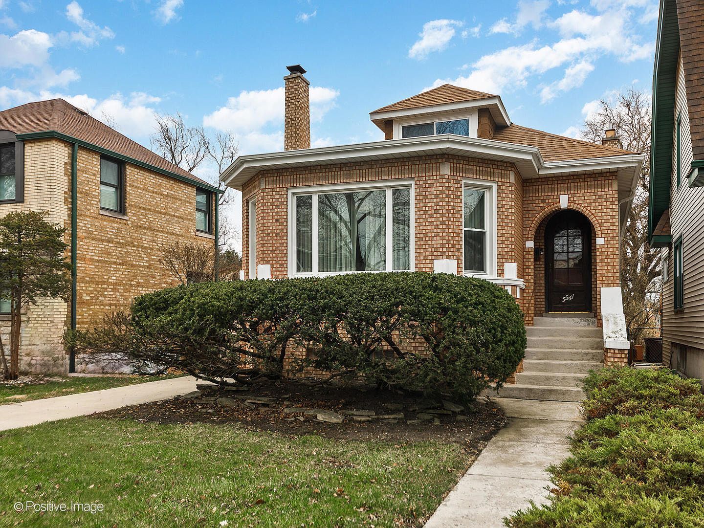 5541 W Ardmore Ave Chicago, IL 60646  | Single Family