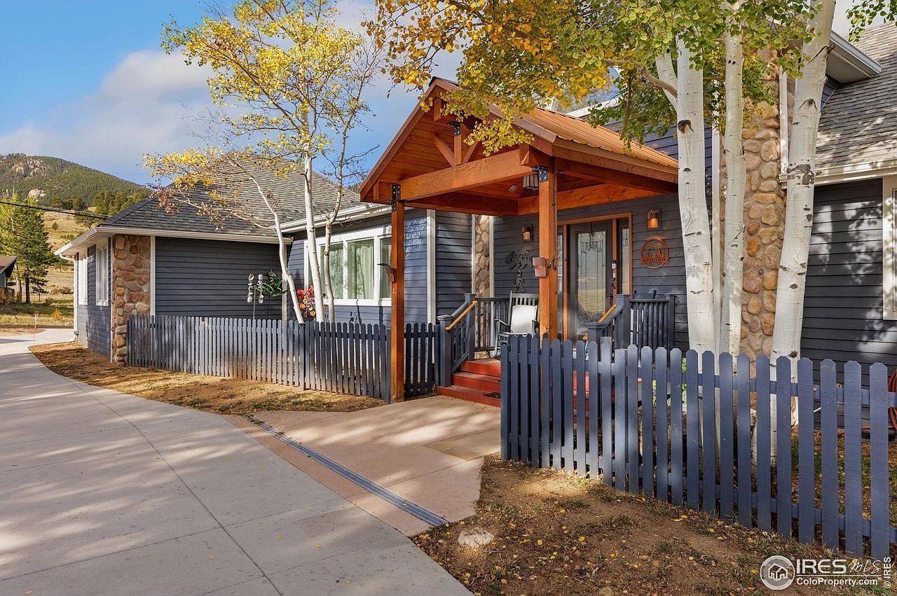 405 Ponderosa Ave Estes Park, CO 80517 - Thumbnail 2