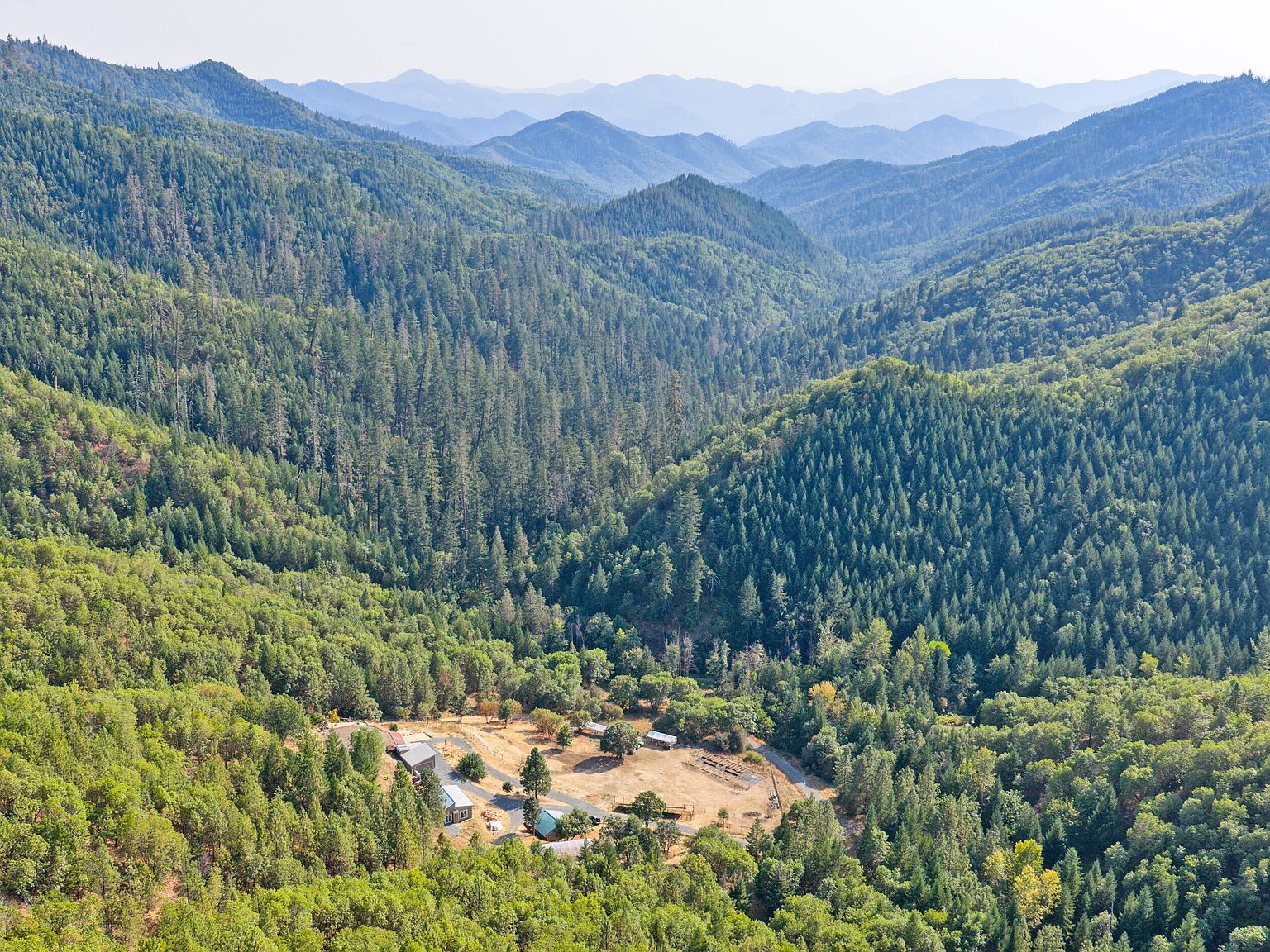 4220 Wards Creek Rd Rogue River, OR 97537 - Thumbnail 2