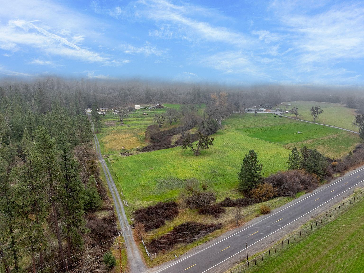 600 Slagle Creek Rd Grants Pass, OR 97527 - Thumbnail 2