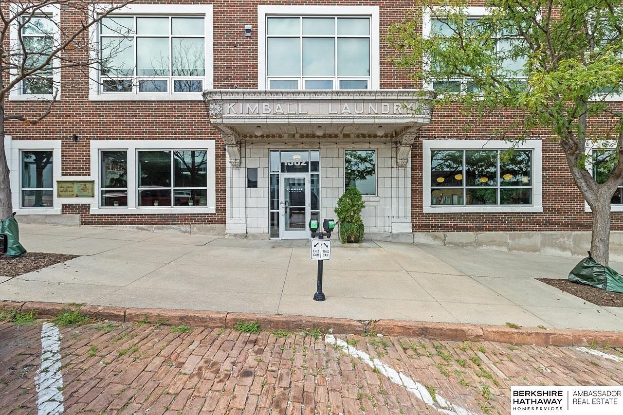 1502 Jones St APT 209 Omaha, NE 68102 - Thumbnail 2