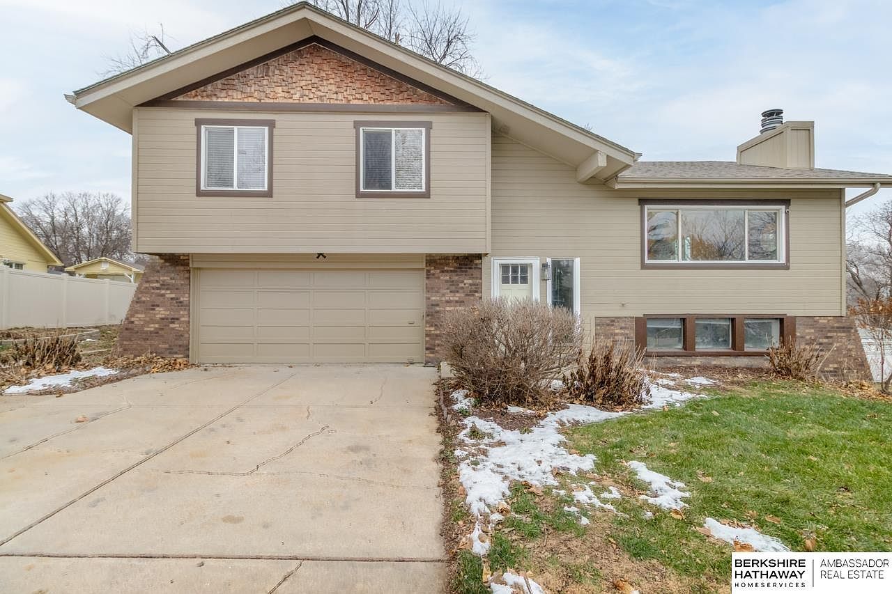 1230 S 164th Ave Omaha, NE 68130 - Thumbnail 2
