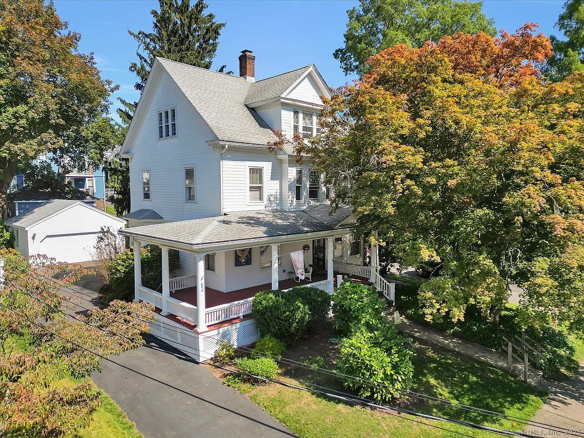 35 Broadview St Bristol, CT 06010 - Thumbnail 2