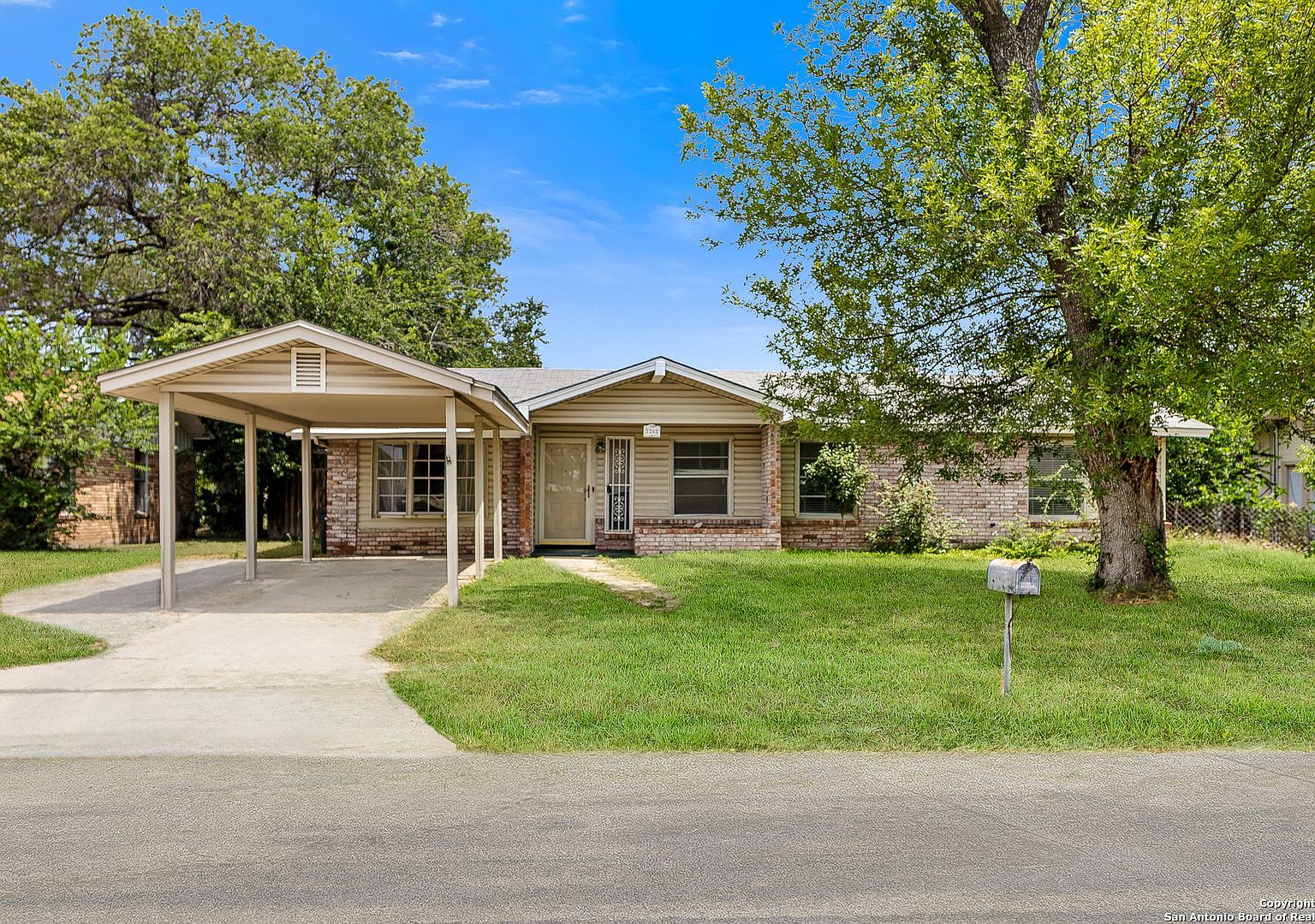 7203 Westshire Dr San Antonio, TX 78227 - Thumbnail 2