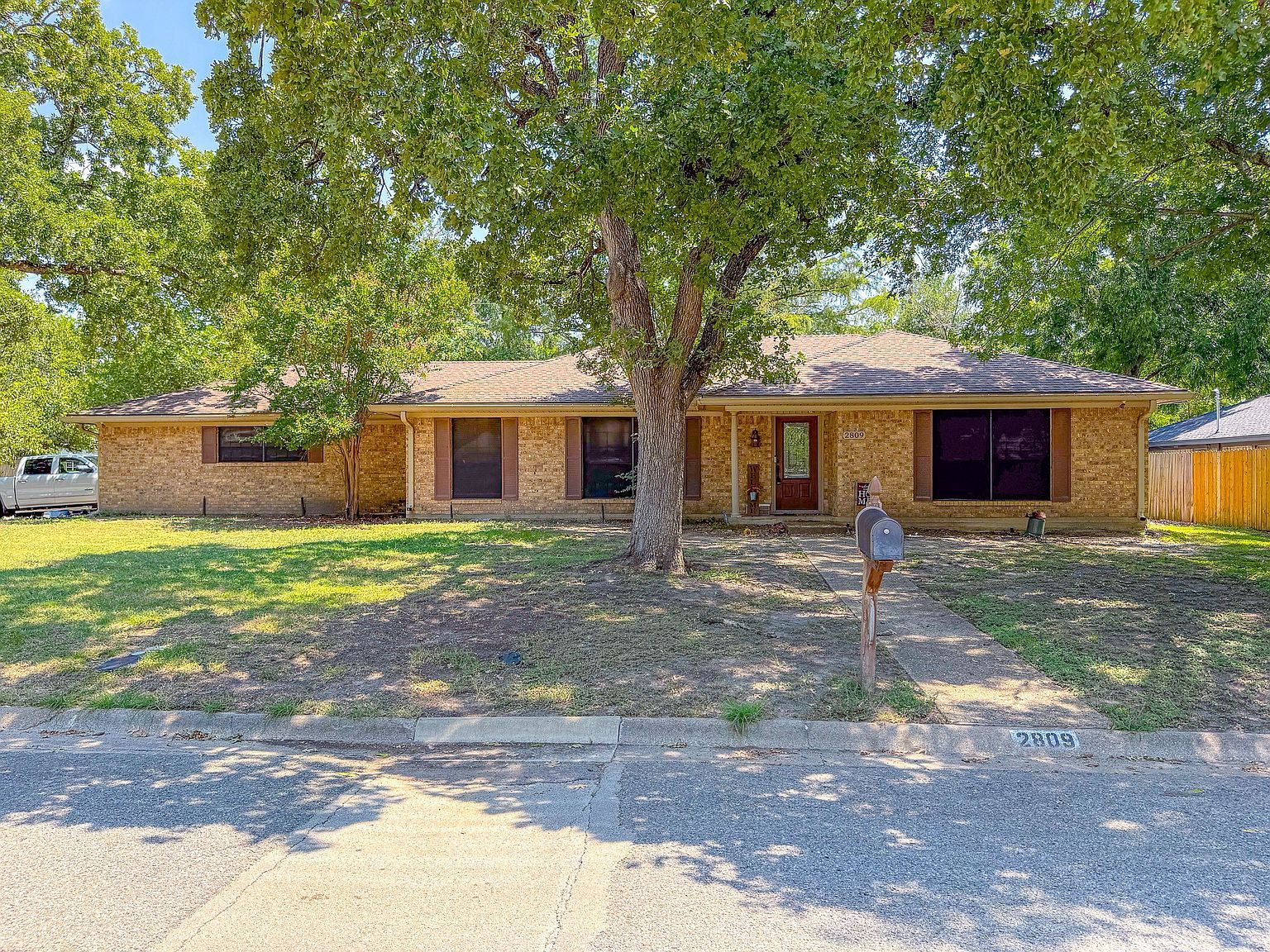 2809 Lafayette St Corsicana, TX 75110, 75110