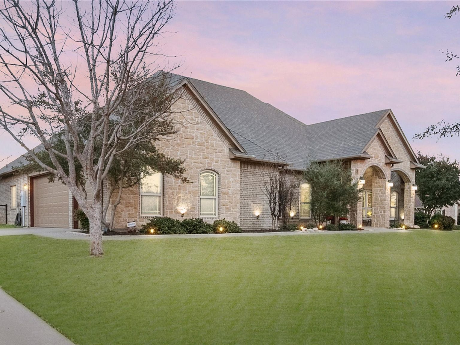 3715 Lonesome Creek Rd Granbury, TX 76049 - Thumbnail 2