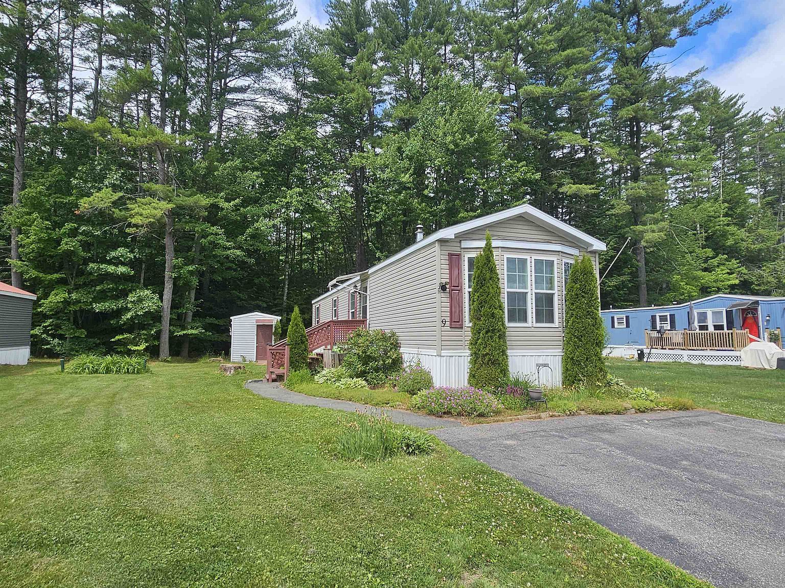 9 Chancellor Dr Concord, NH 03303, 3303