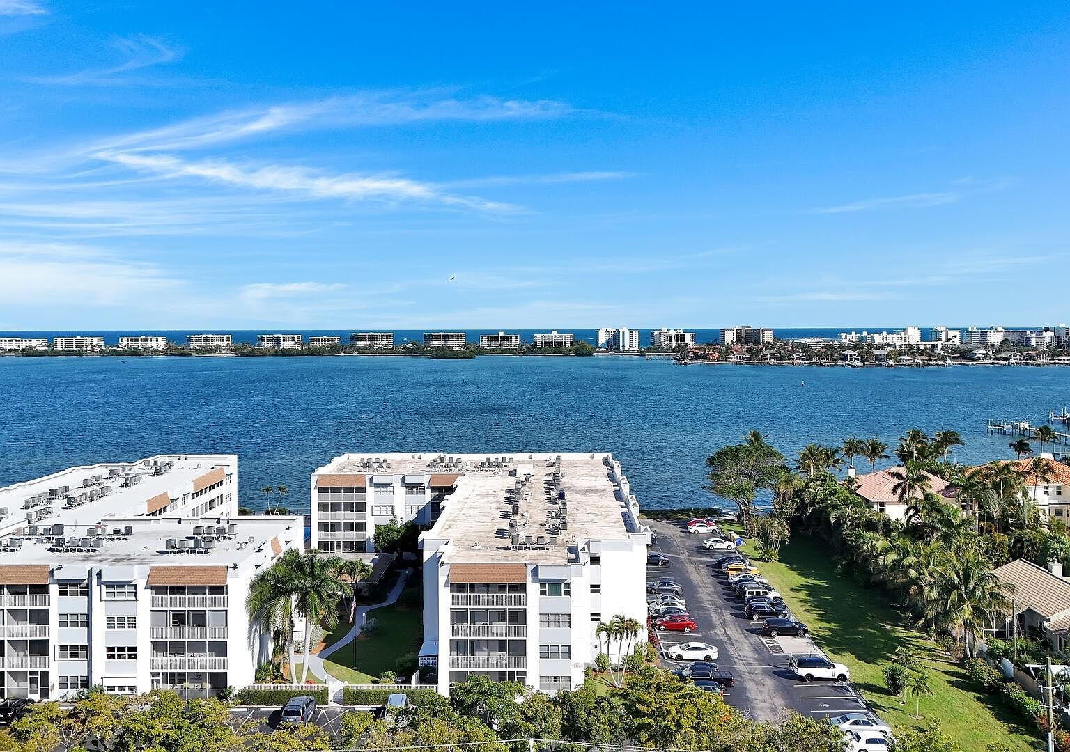 1516 S Lakeside Dr APT 412 Lake Worth Beach, FL 33460 - Thumbnail 2