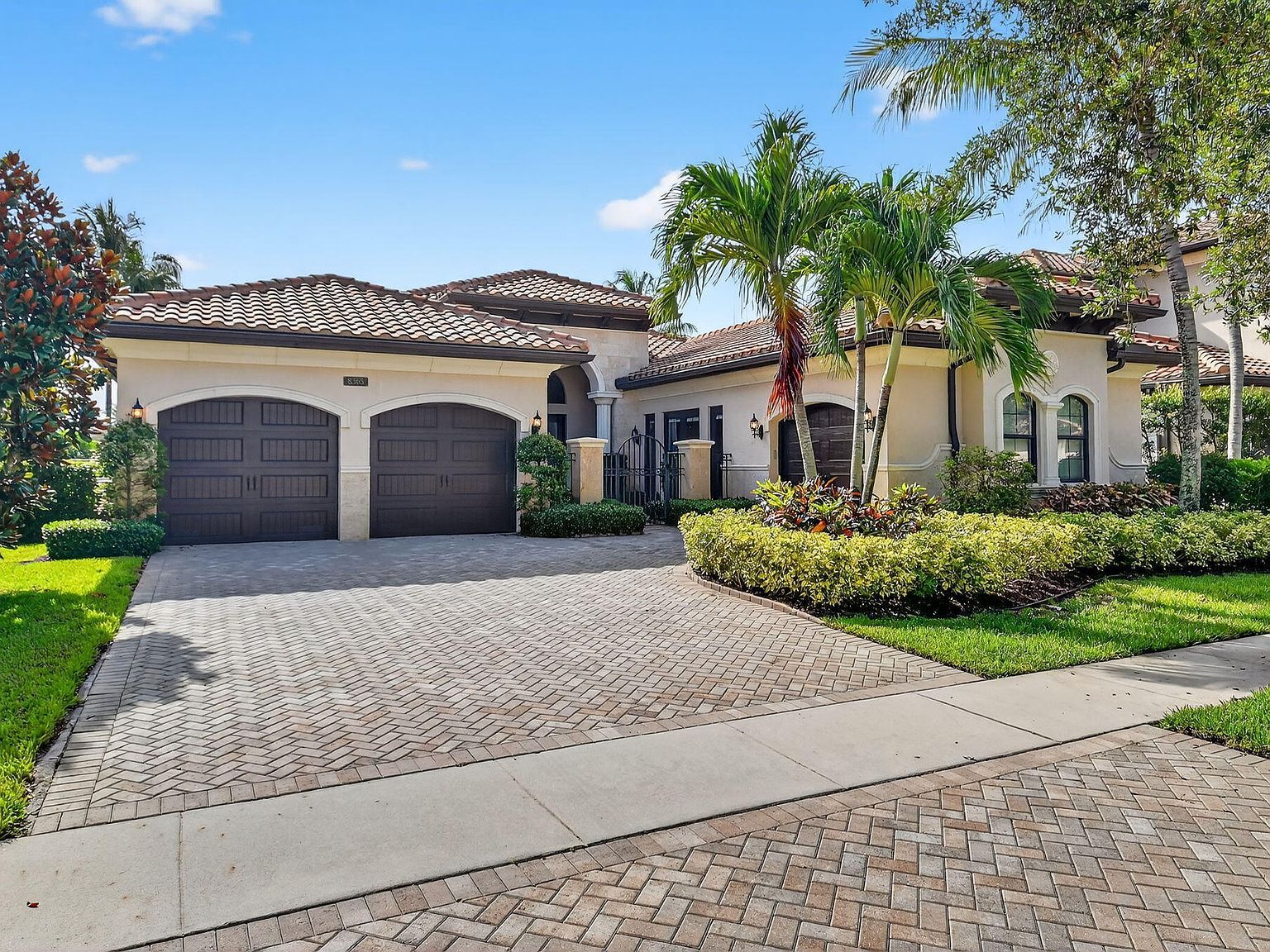 8365 Hawks Gully Ave Delray Beach, FL 33446 - Thumbnail 2