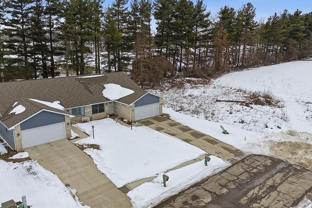 683 Yeager Dr Ontario, OH 44906 - Thumbnail 2